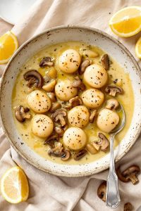 curry infused scallops and mushrooms